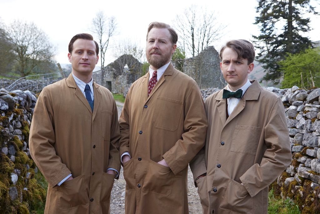 Nicholas Ralph, Samuel West and James Anthony-Rose in All Creatures Great and Small