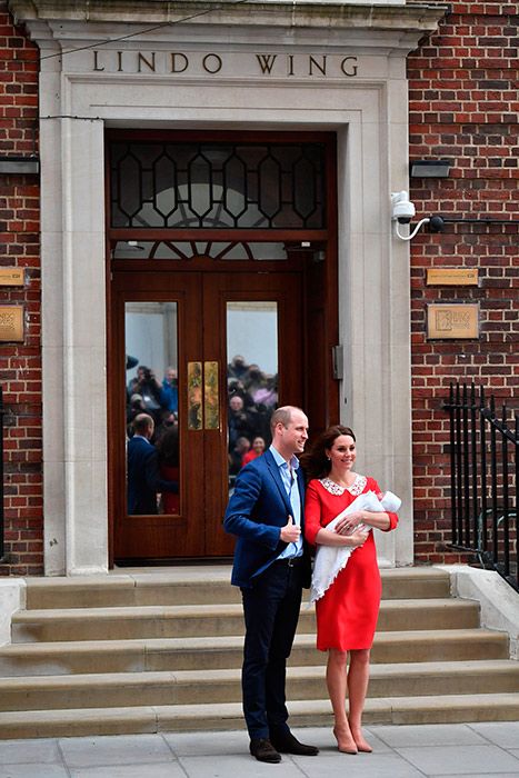 Prince William Kate outside hospital