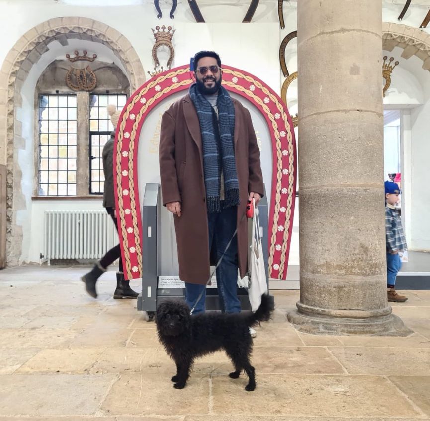 Eshaan Akbar with a dog