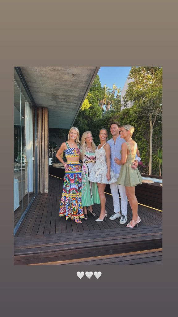 Eliza, amelia and kitty spencer with mum and brother