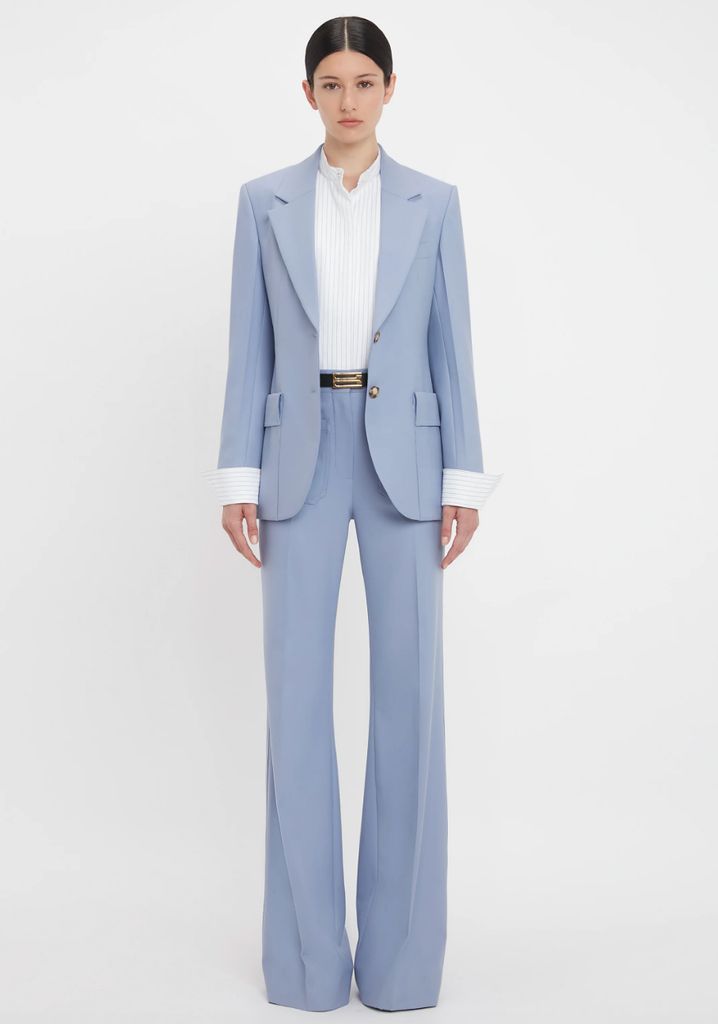 Costume de bleu Victoria Beckham