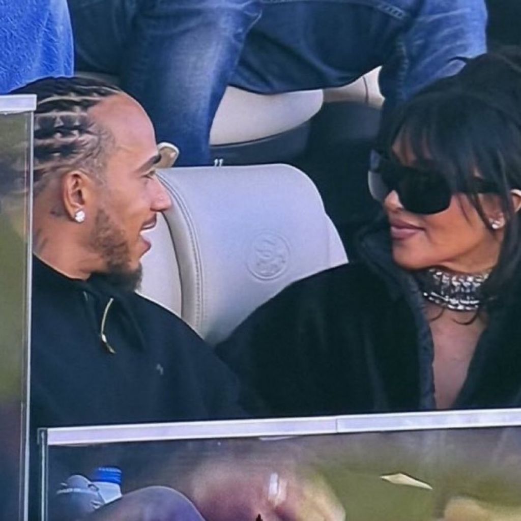 Dans la somptueuse escapade dans le désert de Kim Kardashian et Lewis Hamilton 2 Kim Kardashian et Lewis Hamilton au Levi's Stadium pour le Super Bowl LX