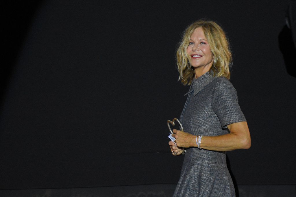 SARAJEVO, BÓSNIA E HERZEGOVINA - 20 DE AGOSTO: A atriz americana Meg Ryan recebe o prêmio honorário 'Heart of Sarajevo' no 30º Festival de Cinema de Sarajevo (SFF) em Sarajevo, Bósnia e Herzegovina, em 20 de agosto de 2024.