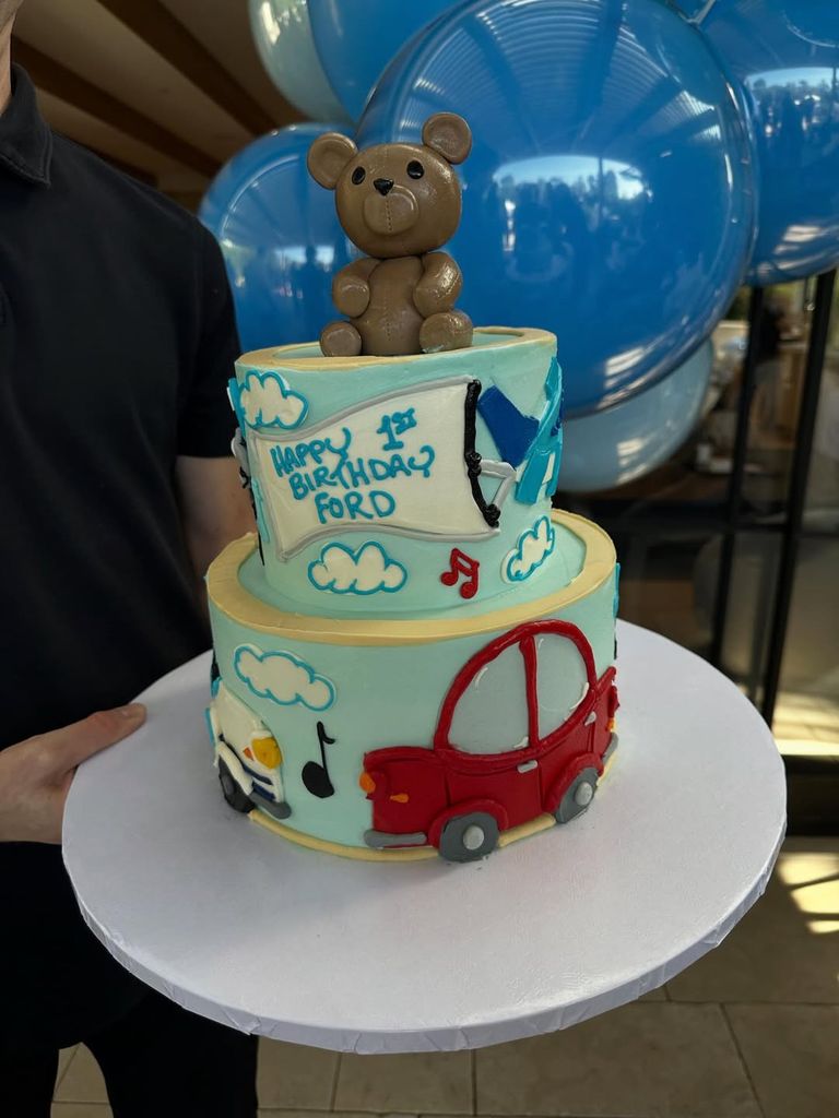 katherine schwarzenegger chris pratt baby ford first birthday cake