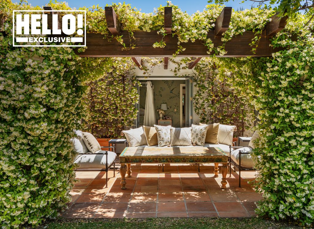 Veronica Schmidt's Marbella home outdoor pergola