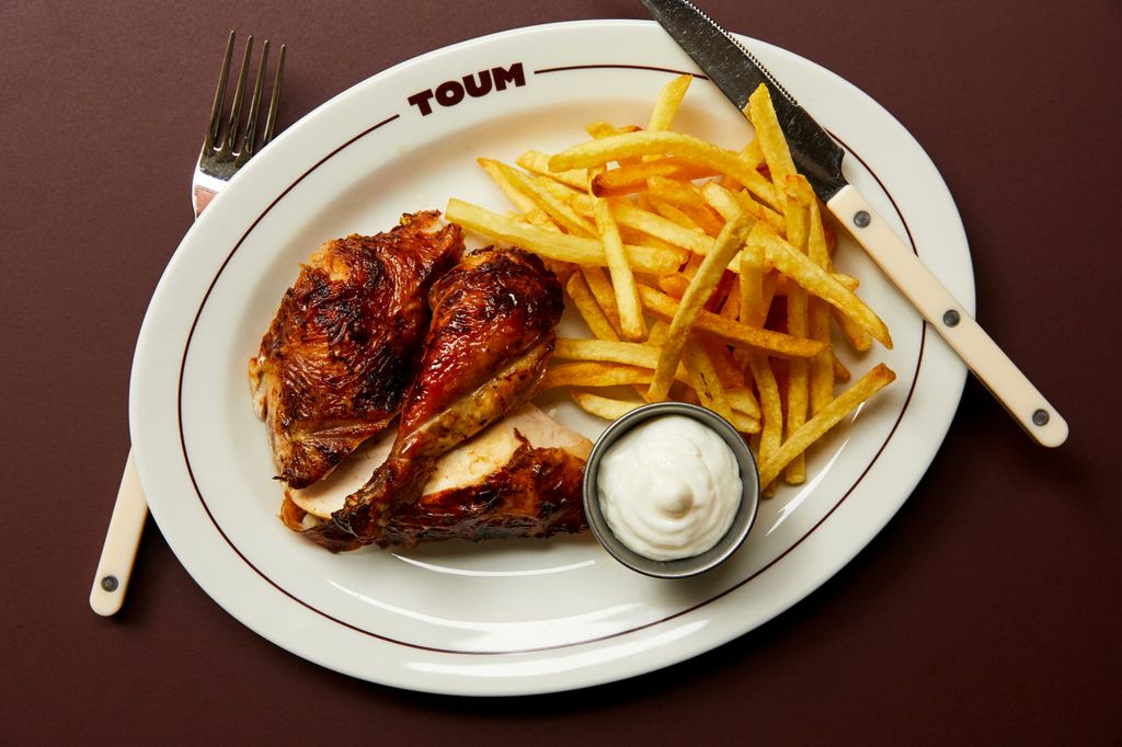 plate of chicken and chips