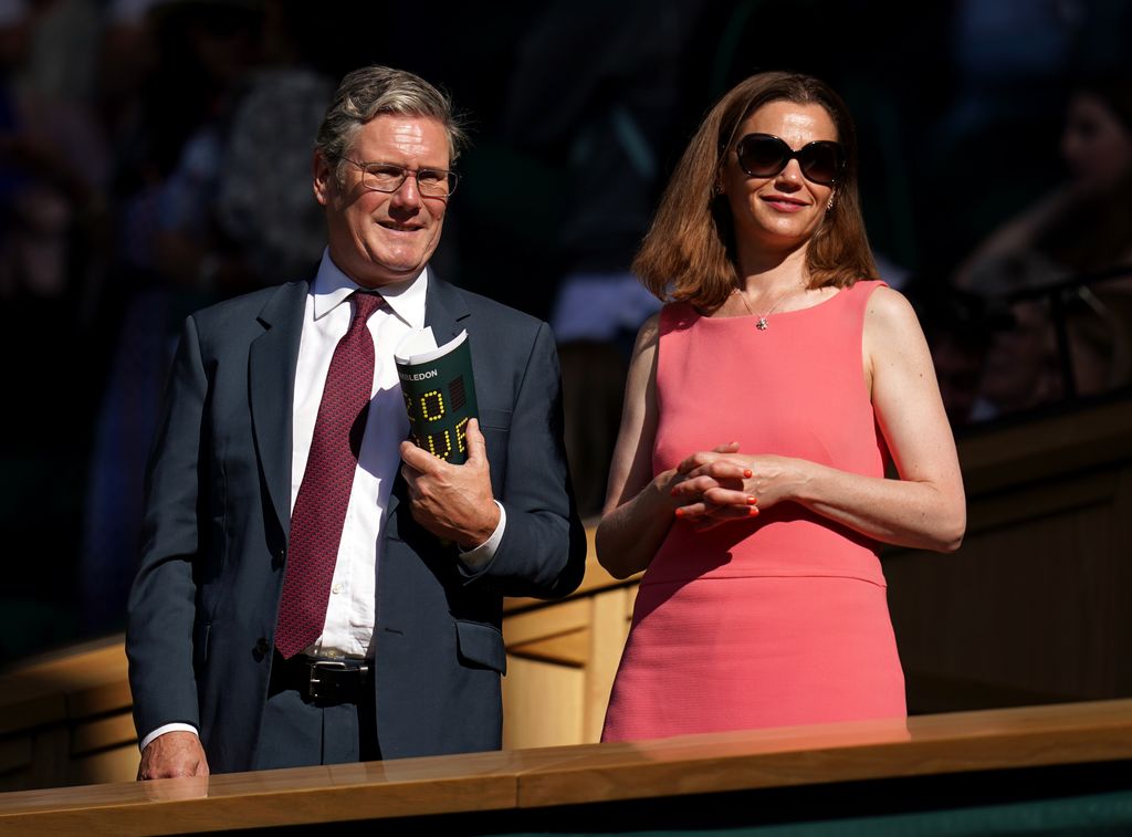 O líder trabalhista, Sir Keir Starmer e sua esposa Victoria, no Royal Box no décimo primeiro dia do Campeonato de Wimbledon de 2022, no All England Lawn Tennis and Croquet Club, Wimbledon. 