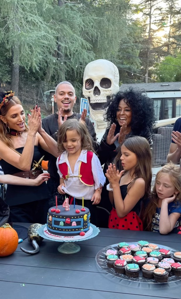 Photos shared by Ashlee Simpson of her and Evan Ross' son Ziggy's fourth birthday, featuring her mother-in-law Diana Ross