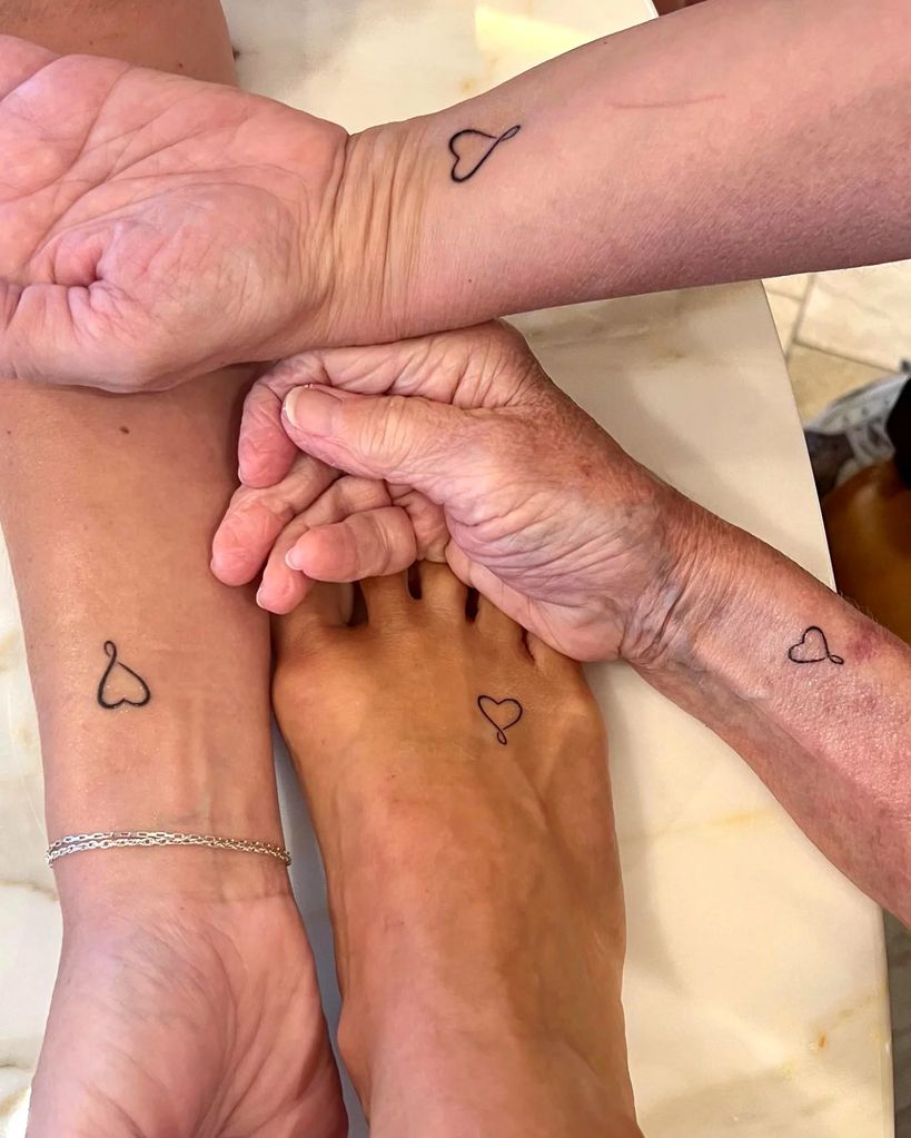 Tinder couple get matching tattoos before first date