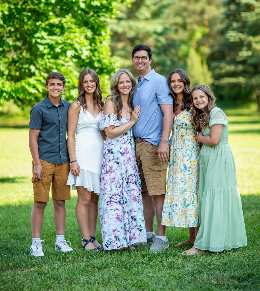 Megan and Blake (C) with their 4 children