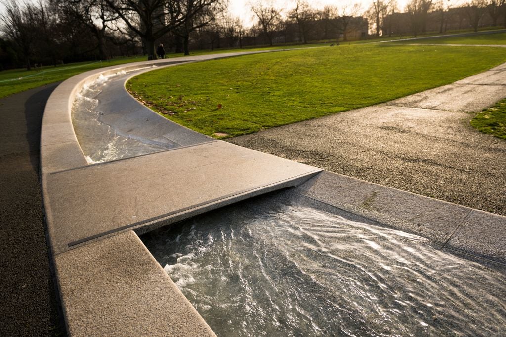 The fountain dedicated to Princess of Wales who died in 1997. The fountain is made with granite with detailed grooves and channels combined with air jets to animate the water and create different effects. London UK