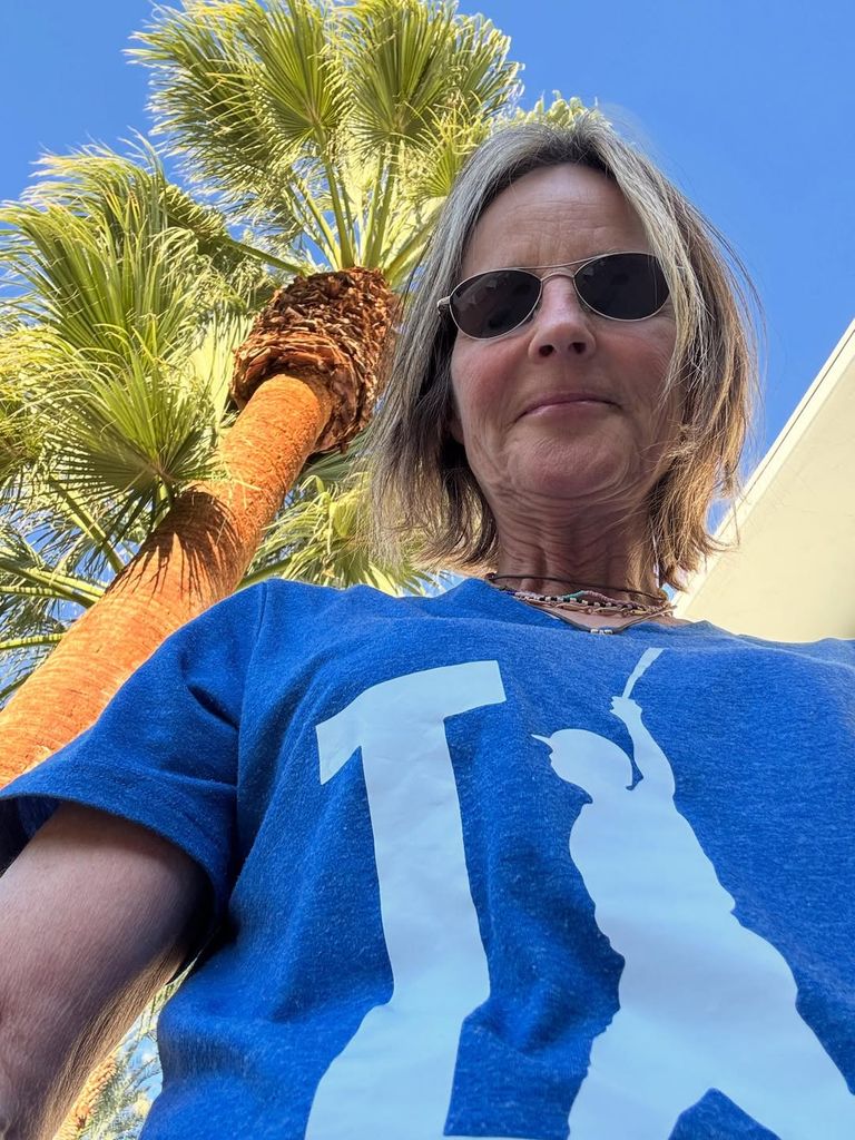 helen hunt selfie dodgers