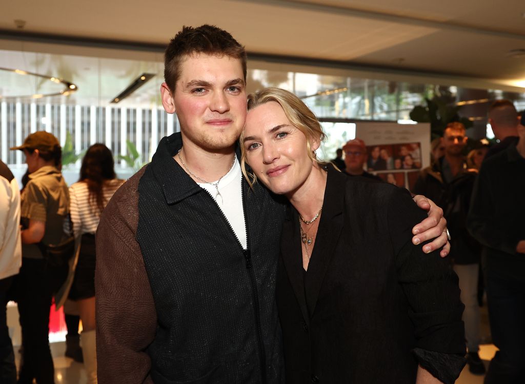 joe anders kate winslet hugging