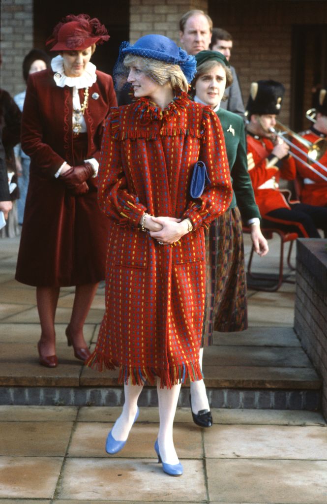 Diana, Princess of Wales wearing a colour clashing outfit 