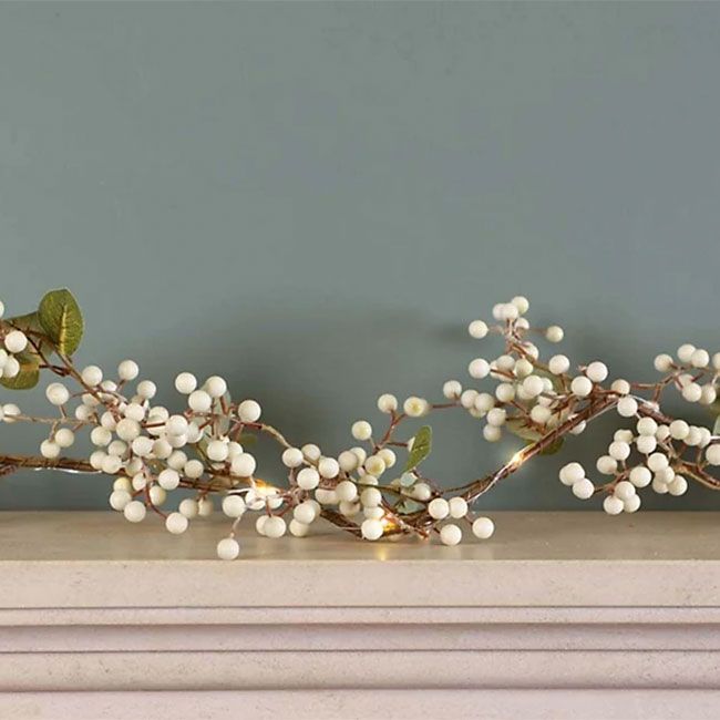 mistletoe garland