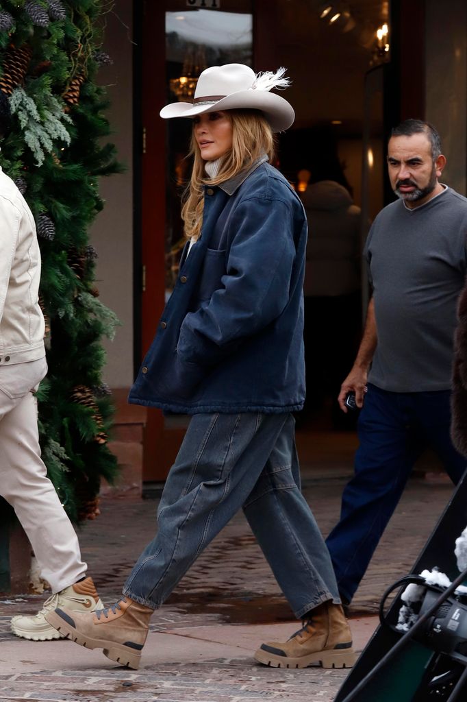 JLo wore her on-trend barrel leg jeans while in Aspen, Colorado 
