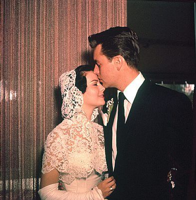 robert wagner natalie wood wedding day kiss
