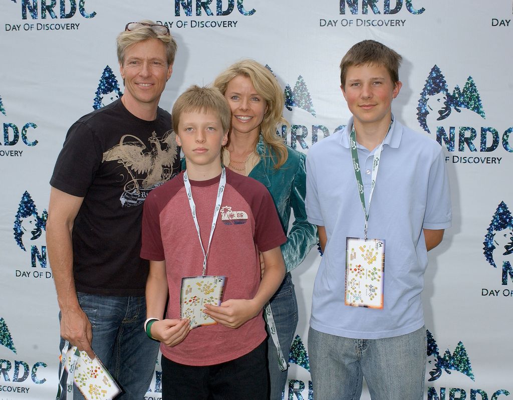 Jack Wagner, Kristina Wagner et leurs enfants lors de la Journée de découverte du NRDC - Arrivées au Wadsworth Theatre Grounds à Westwood, Californie, États-Unis