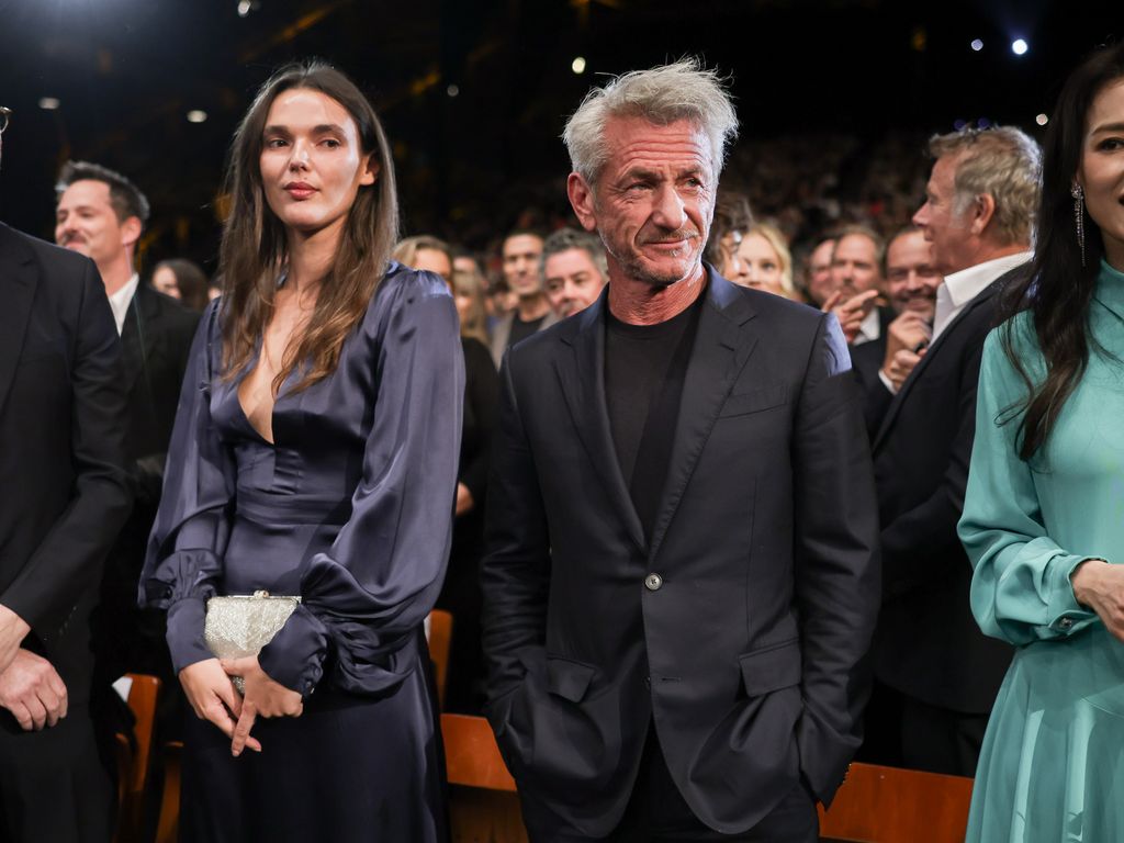  Sean and Valeria's outing comes two years after the "I Am Sam" actor divorced his previous wife, Australian actress Leila George, 32