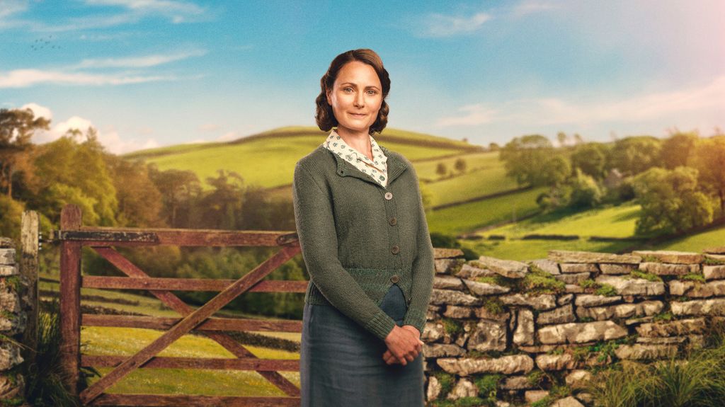 Anna Madeley plays Mrs Hall