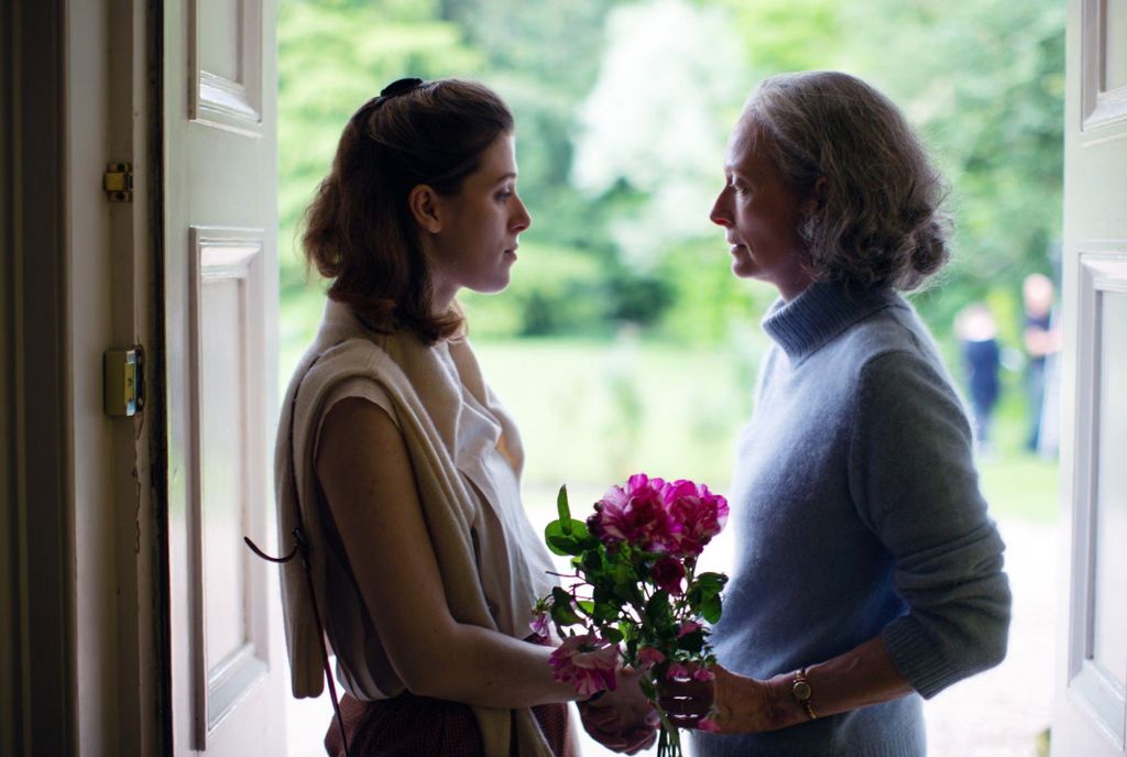 Honr Swinton Byrne and Tilda Swinton in The Souvenir Part II
