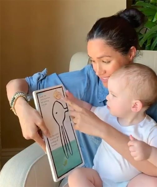 meghan markle and archie reading