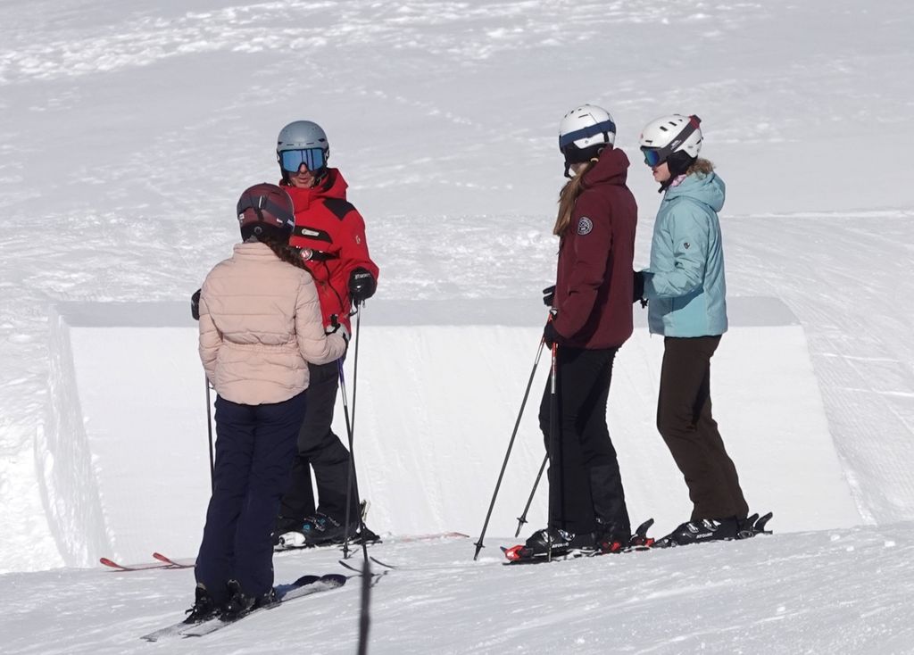 Lady Louise Windsor and a group of friends on the ski slopes