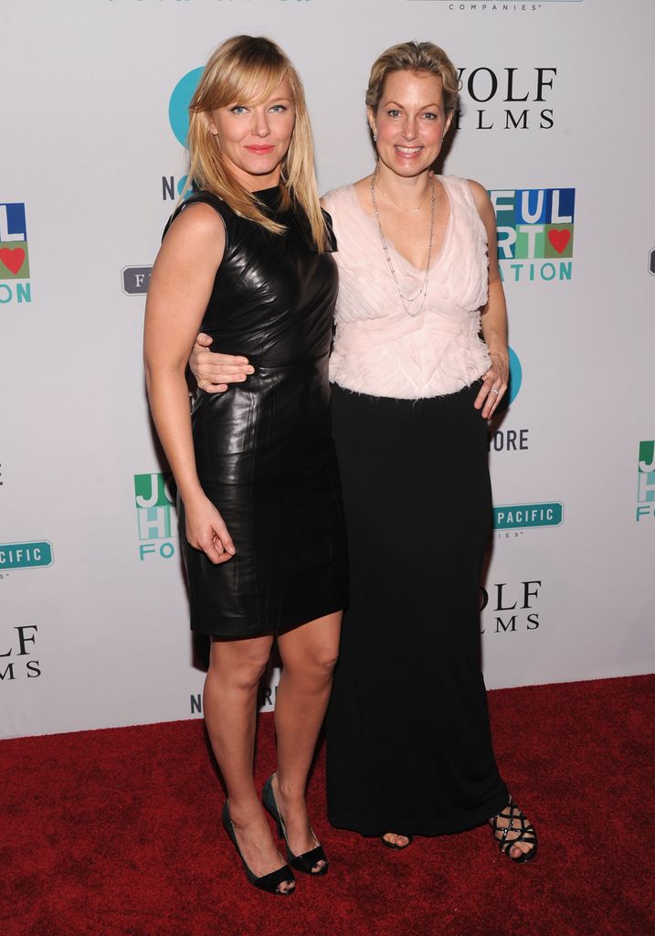 Kelli Giddish (L) and Ali Wentworth attend the 5th Annual Joyful Revolution Gala in 2012