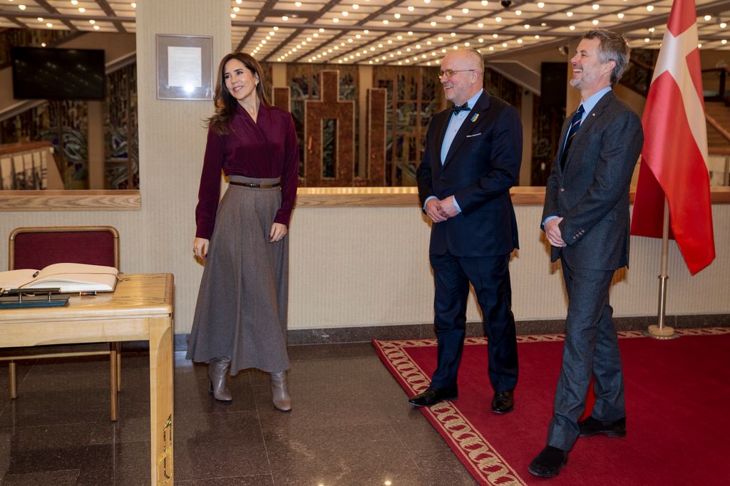 Queen Mary in room with Speaker of Lithuania's Parliament Juozas Olekas and king frederik