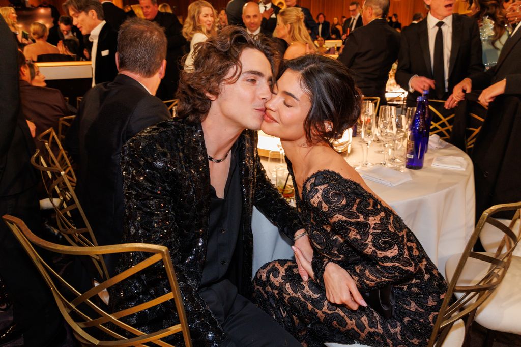 Timothee Chalamet dan Kylie Jenner di Golden Globe Awards ke -81 yang diadakan di Beverly Hilton Hotel pada 7 Januari 2024 di Beverly Hills, California.