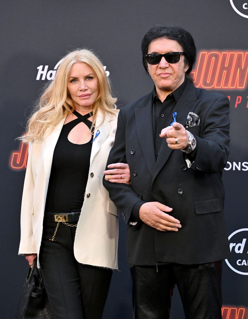 gene simmons wife shannon