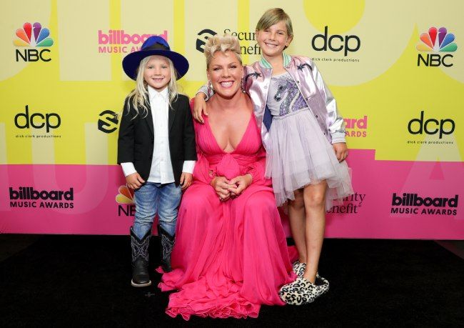 pink with her children willow jameson