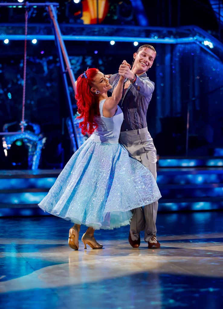 Dianne Buswell & Bobby Brazier