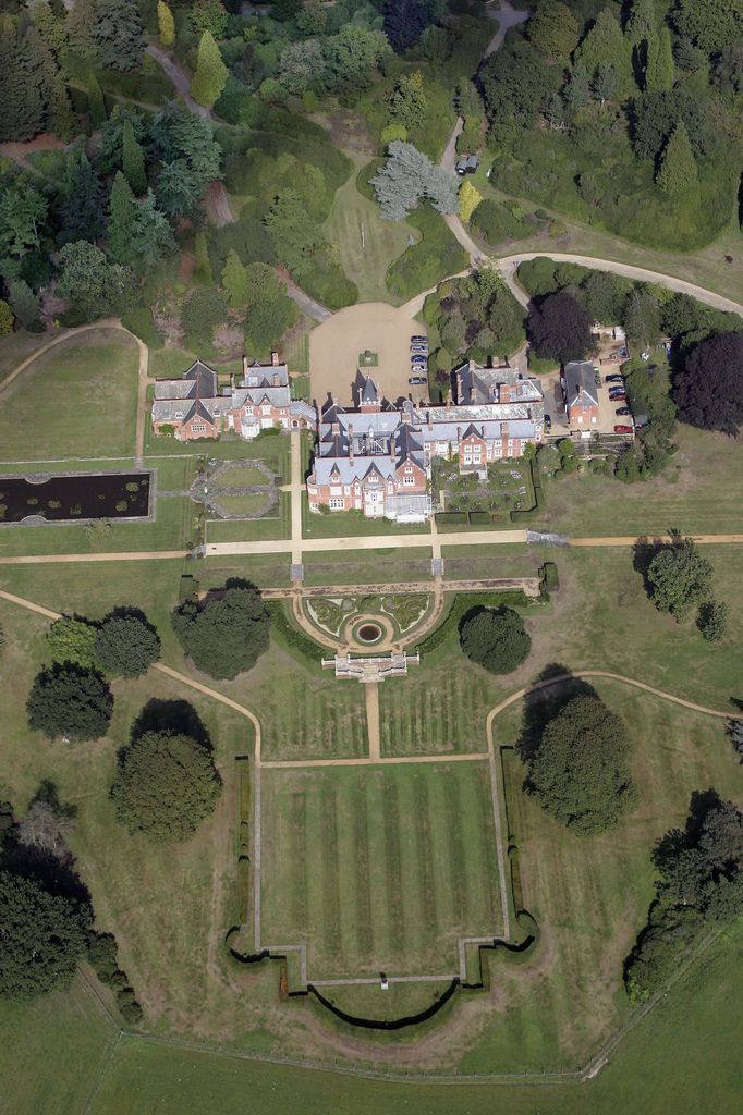 Aerial shot of Bagshot Park where Edward and Sophie live