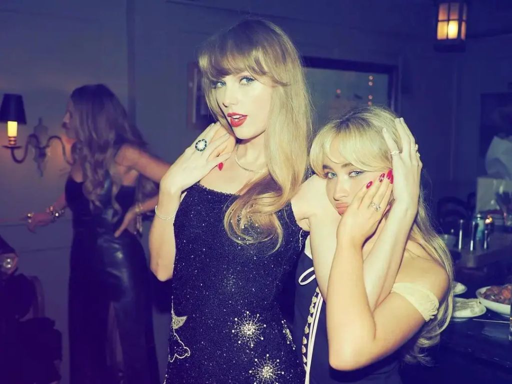 Taylor showcases her special ring