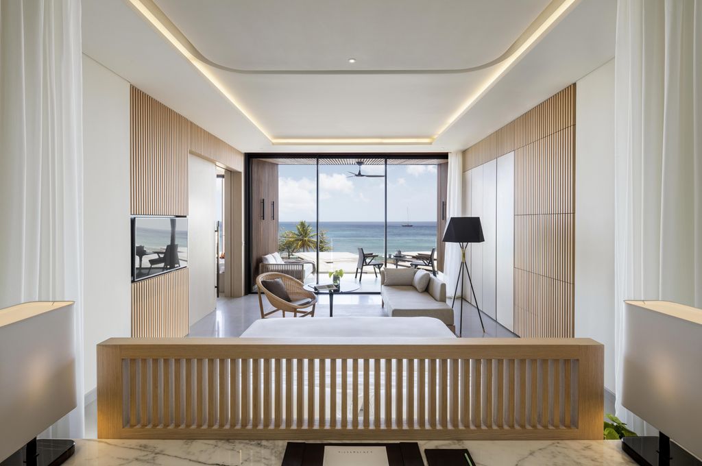  The Kingsize rooms overlook the sea 