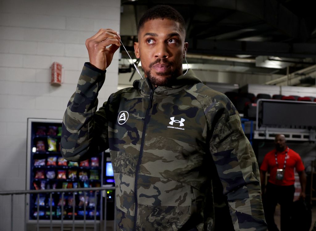 Anthony Joshua arrives at Kaseya Center 