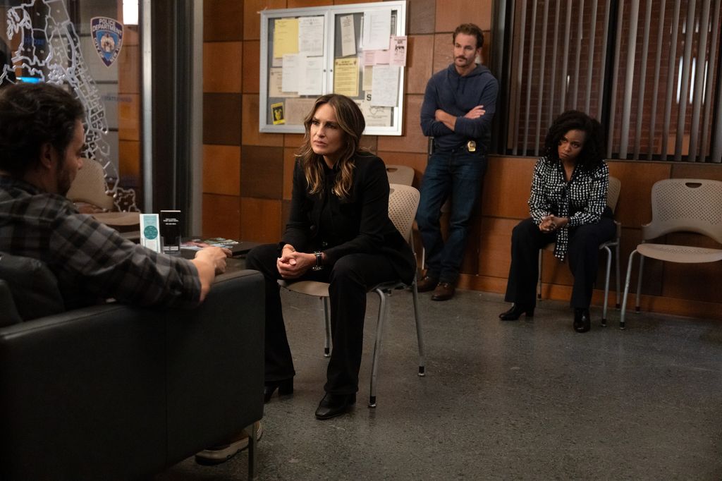 Mariska Hargitay as Capt. Olivia Benson, Kevin Kane as Detective Terry Bruno, Aime Donna Kelly as Capt. Renee Curry on season 27 of Law & Order: SVU, 2025