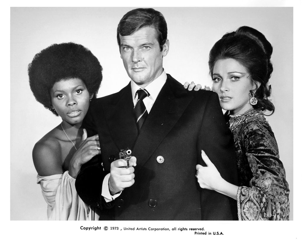 Left to right: Gloria Hendry, Roger Moore, and Jane Seymour in James Bond film 'Live and Let Die,' 1973