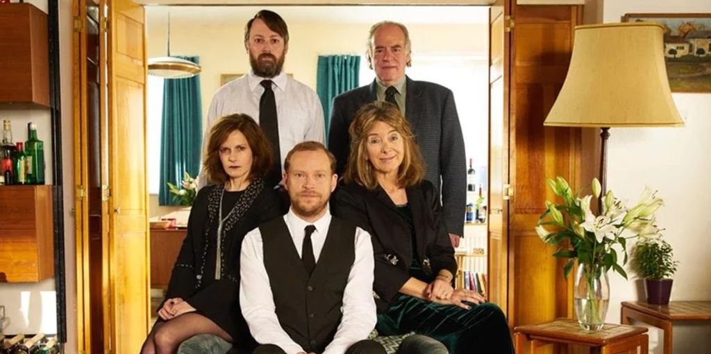 David Mitchell, Robert Webb, Louise Brealey, Penny Downie and Geoffrey McGivern on the set of Back