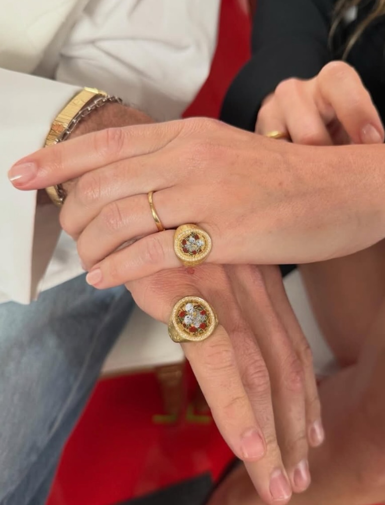 A photo of the signet rings