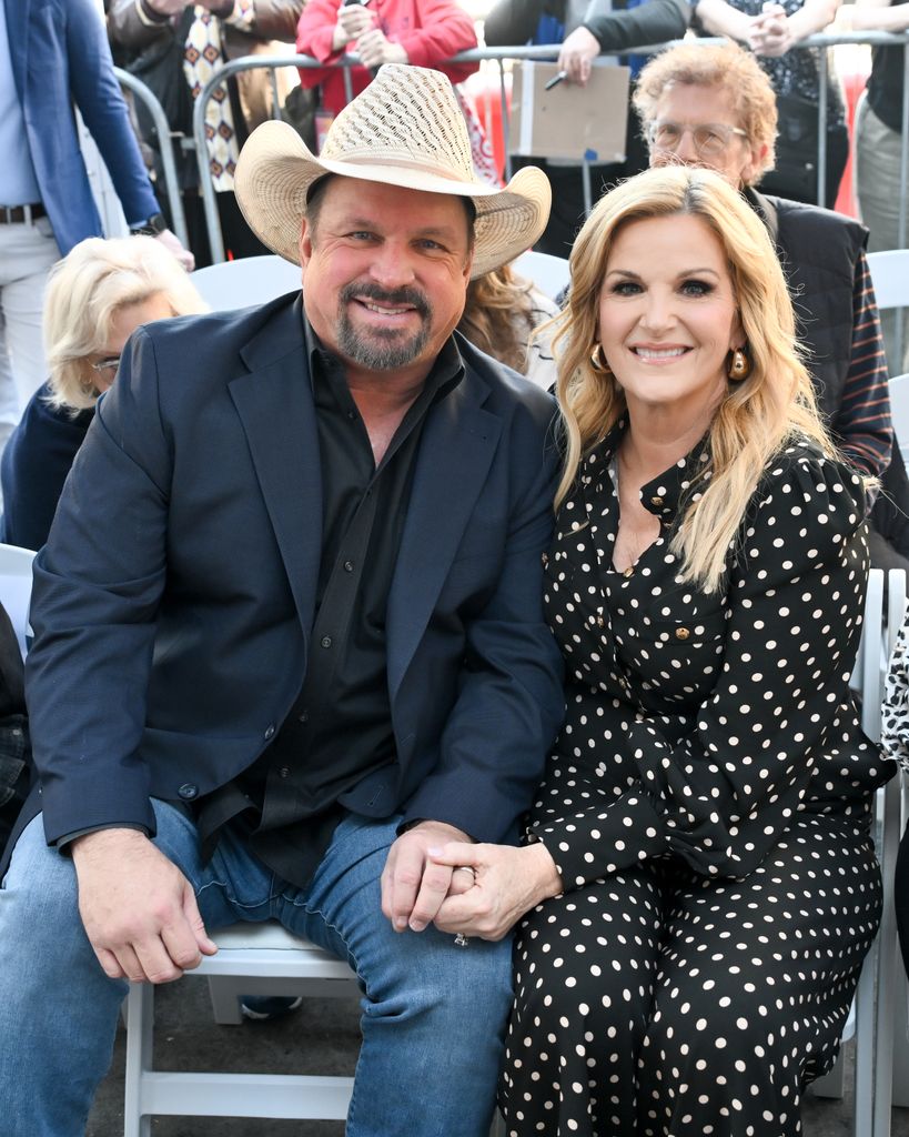 Garth Brooks breaks down in tears during emotional moment with wife