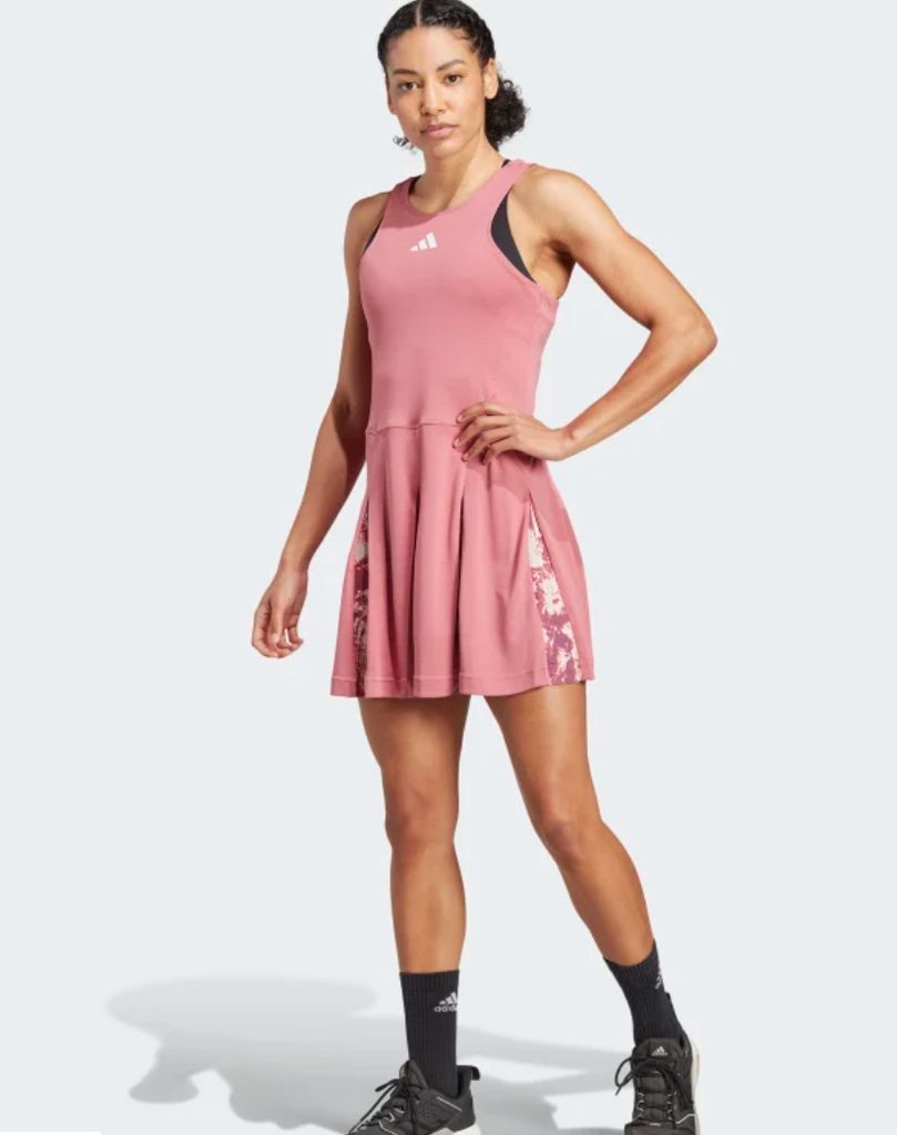 19 best tennis outfits for women 2023 Tennis skirts, Wimbledon style