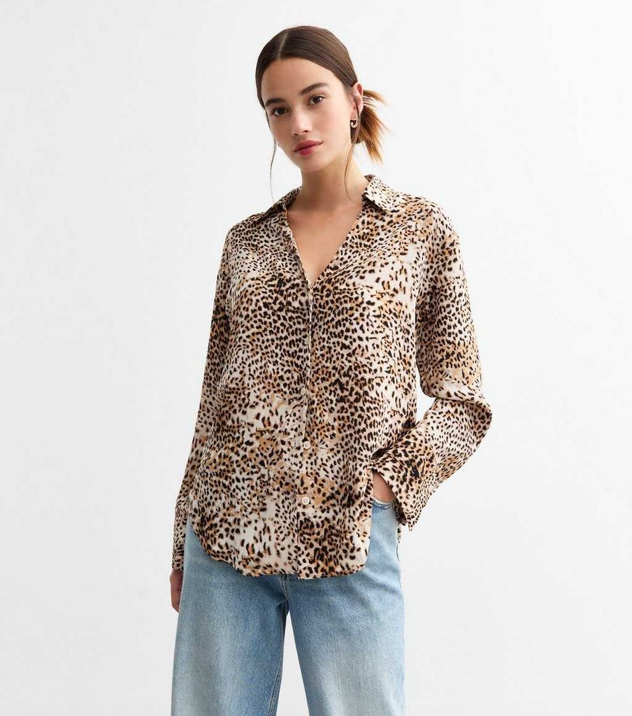 camisa com estampa de leopardo da New Look