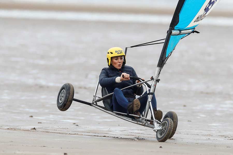 kate middleton laughing land yachting