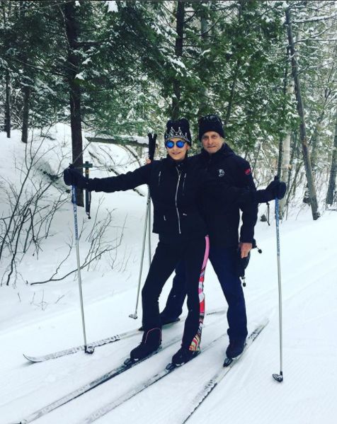 Catherine Zeta Jones Michael Douglas skiing