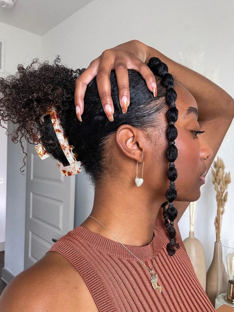 @tiana.my shares her bubble braids and claw clip combo