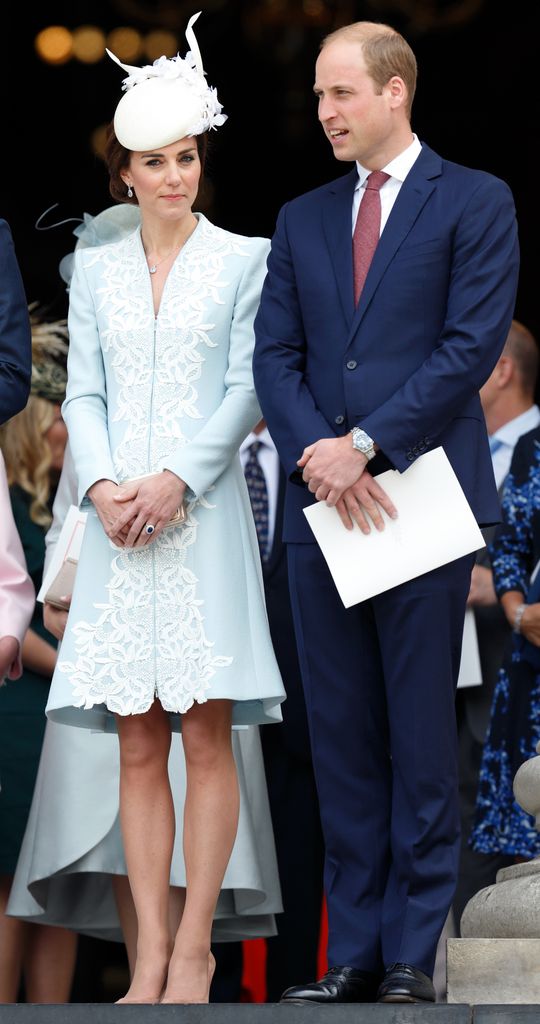 Princess Kate dan Pangeran William, Adipati Cambridge menghadiri Layanan Nasional Thanksgiving untuk ulang tahun ke -90 Mark Queen Elizabeth II di Katedral St Paul pada 10 Juni 2016 di London, Inggris. 