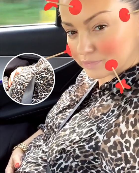 ola jordan bump photo in car