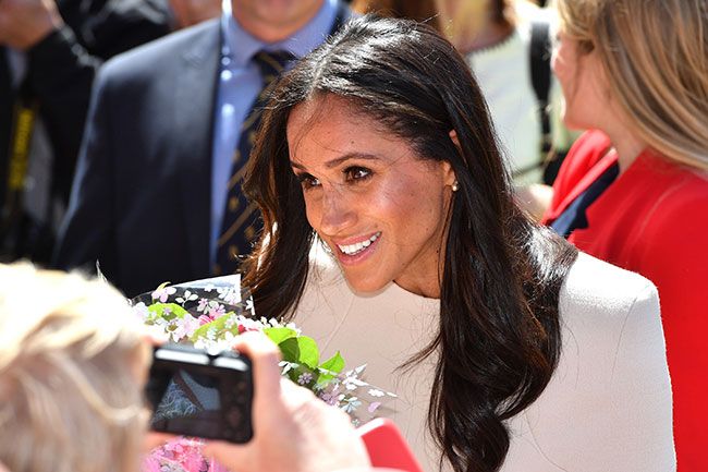 meghan markle chester crowd